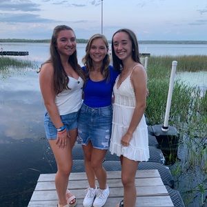 Meet your Posher, Lily